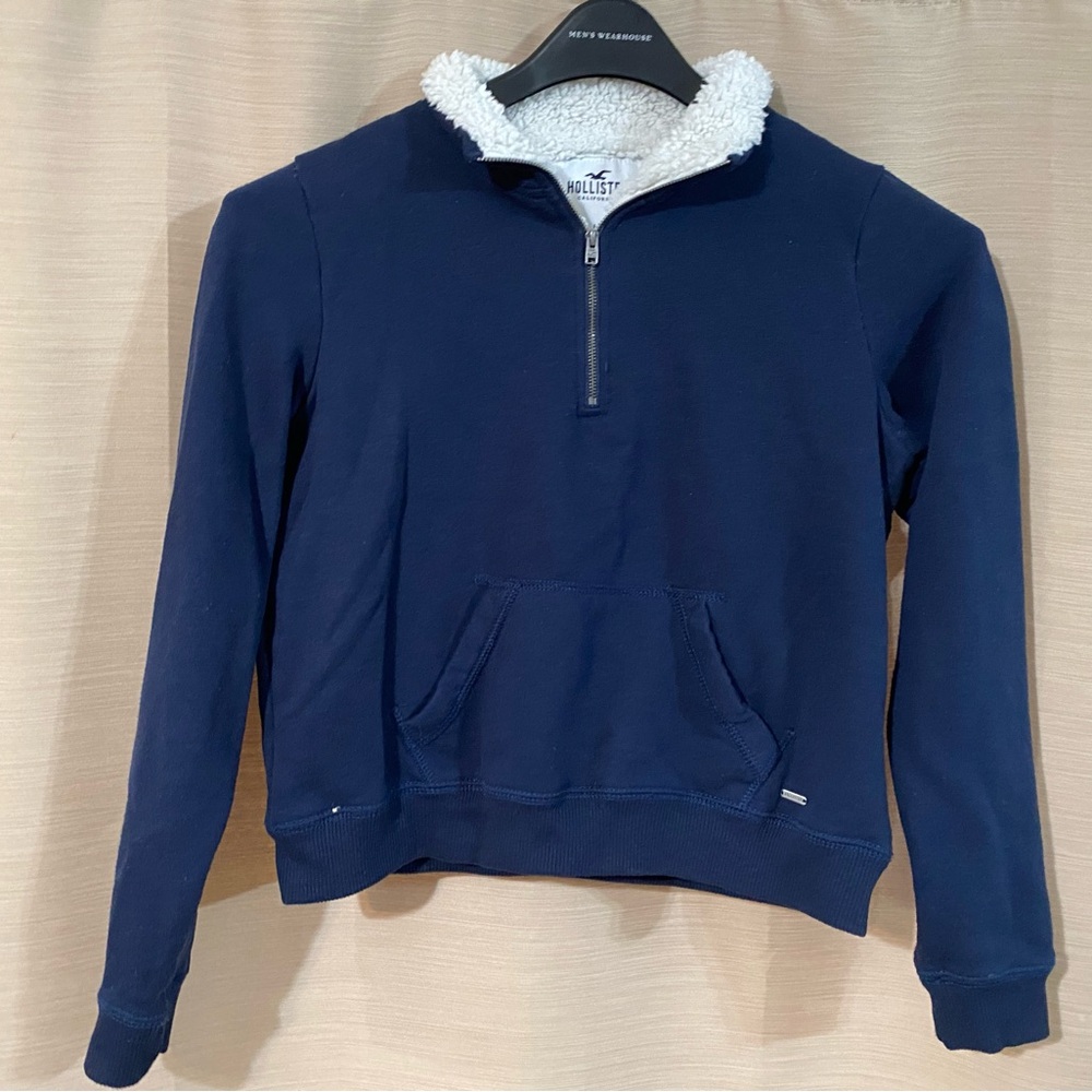 Hollister sherpa collared quarter zip navy pullover Medium